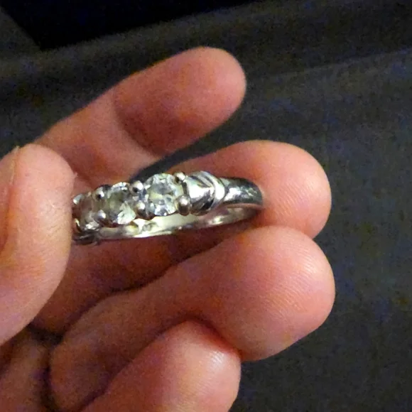 Ring - Picture 2 of 6